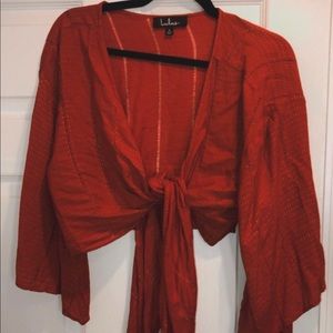 Lulu’s front tie shirt